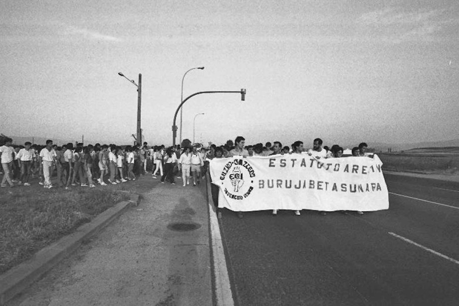 Museo del Nacionalismo Vasco - Alderdi Eguna 1985 - Noventa años de Nacionalismo 1895-1985 Abertzaletasunak 90 urte