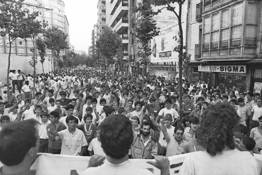 Museo del Nacionalismo Vasco - Alderdi Eguna 1985 - Noventa años de Nacionalismo 1895-1985 Abertzaletasunak 90 urte