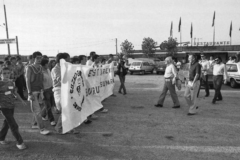 Museo del Nacionalismo Vasco - Alderdi Eguna 1985 - Noventa años de Nacionalismo 1895-1985 Abertzaletasunak 90 urte