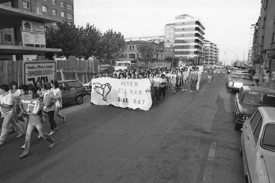 Museo del Nacionalismo Vasco - Alderdi Eguna 1985 - Noventa años de Nacionalismo 1895-1985 Abertzaletasunak 90 urte