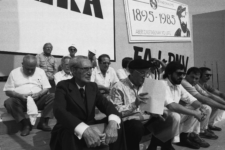 Museo del Nacionalismo Vasco - Alderdi Eguna 1985 - Noventa años de Nacionalismo 1895-1985 Abertzaletasunak 90 urte