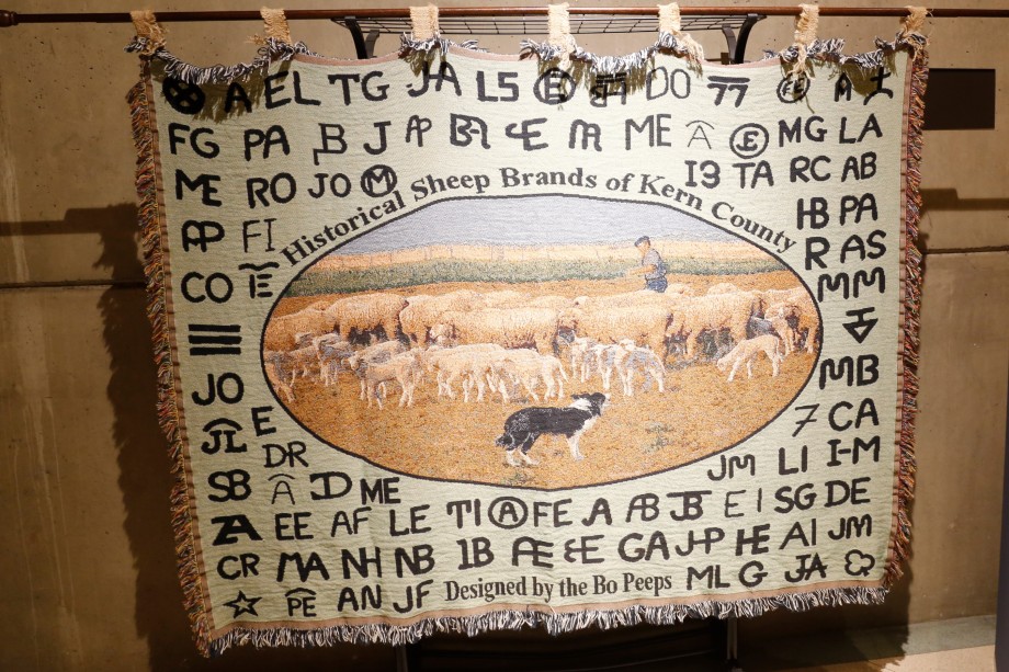 Museo del Nacionalismo Vasco - Manta de pastor vasco de Bakersfield - EEUU