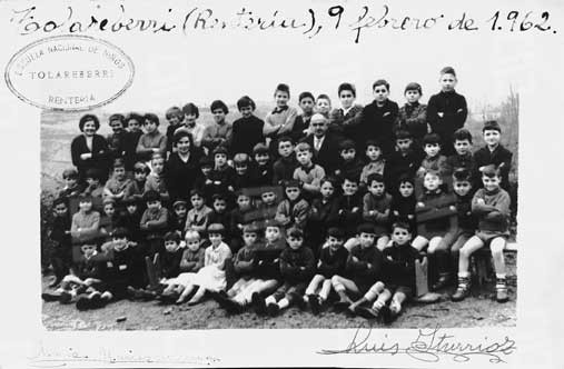Imagen de la Escuela Nacional Unitaria de Tolareberri, donde había matriculados 45 niños y 35 niñas.
